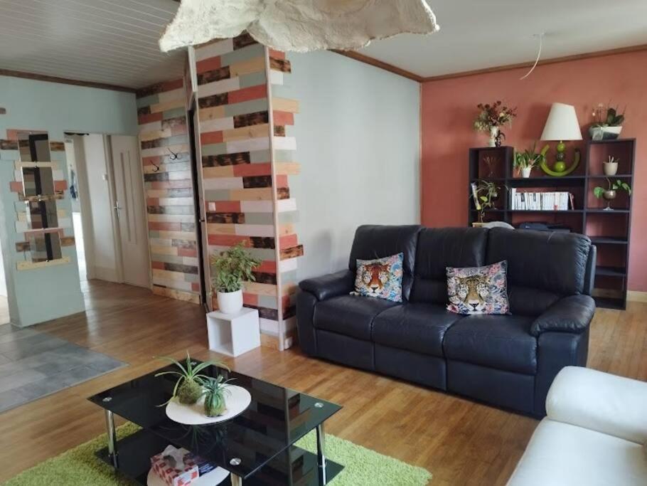 شقة Le Passage Du Faubourg, Agreable T3 En Duplex De 120M2 Saint-Léonard-de-Noblat المظهر الخارجي الصورة
